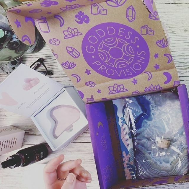 story_witch's tweet image. It’s been a very long time since I’ve shared any kind of haul or unboxing on my channel. 💖
I’d previously said no to reviewing a @goddessprovisions box because of #depthyear but as my 2020 is not following the same “rules” as 2019 I thought, why not?… ift.tt/2R5fd4t