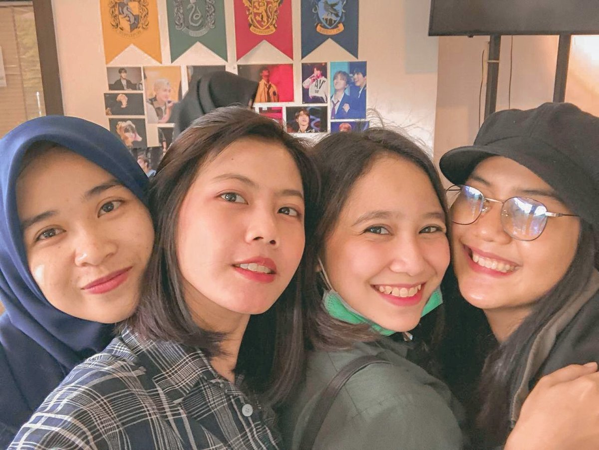 CHRlSPYCHAN's tweet photo. Thank you @SCENERACHA ✨ https://t.co/Qq7hTrwYl4