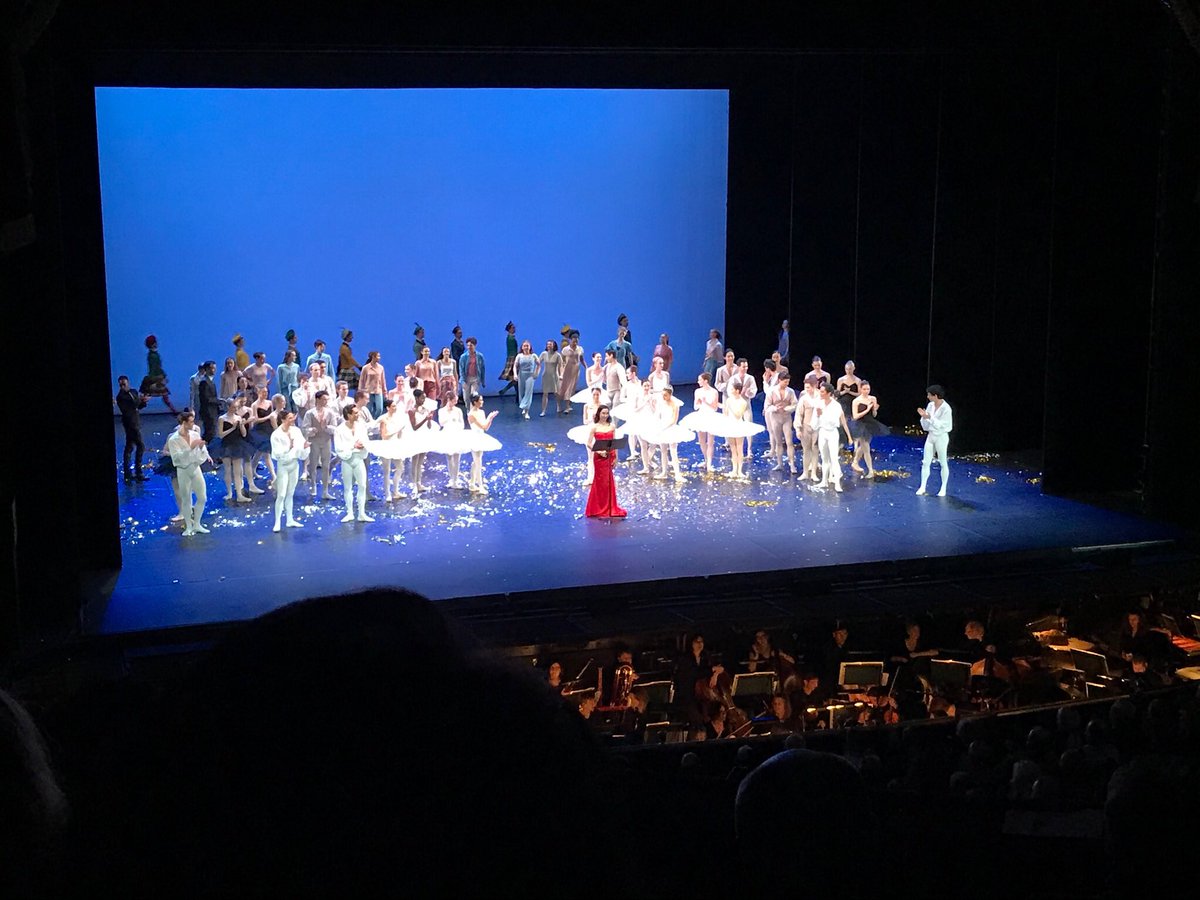 ClaireTutt1's tweet photo. Amazing evening of dance celebrating #ENB70. Lovely to hear @TamaraRojo1 speak as well as dance and some amazing choreographers joined her on stage at the end. #englishnationalballet https://t.co/VVLvsYIiMY