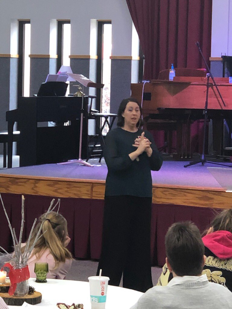 GDFMFB's tweet photo. So proud of my wife! She spoke this morning at the @UMChurch in Chillicothe and knocked it out of the park. #Creativity #UniquelyCreated So excited for her new book to be released next Tuesday. #TheGodBlanket https://t.co/NgL2OQqvIB