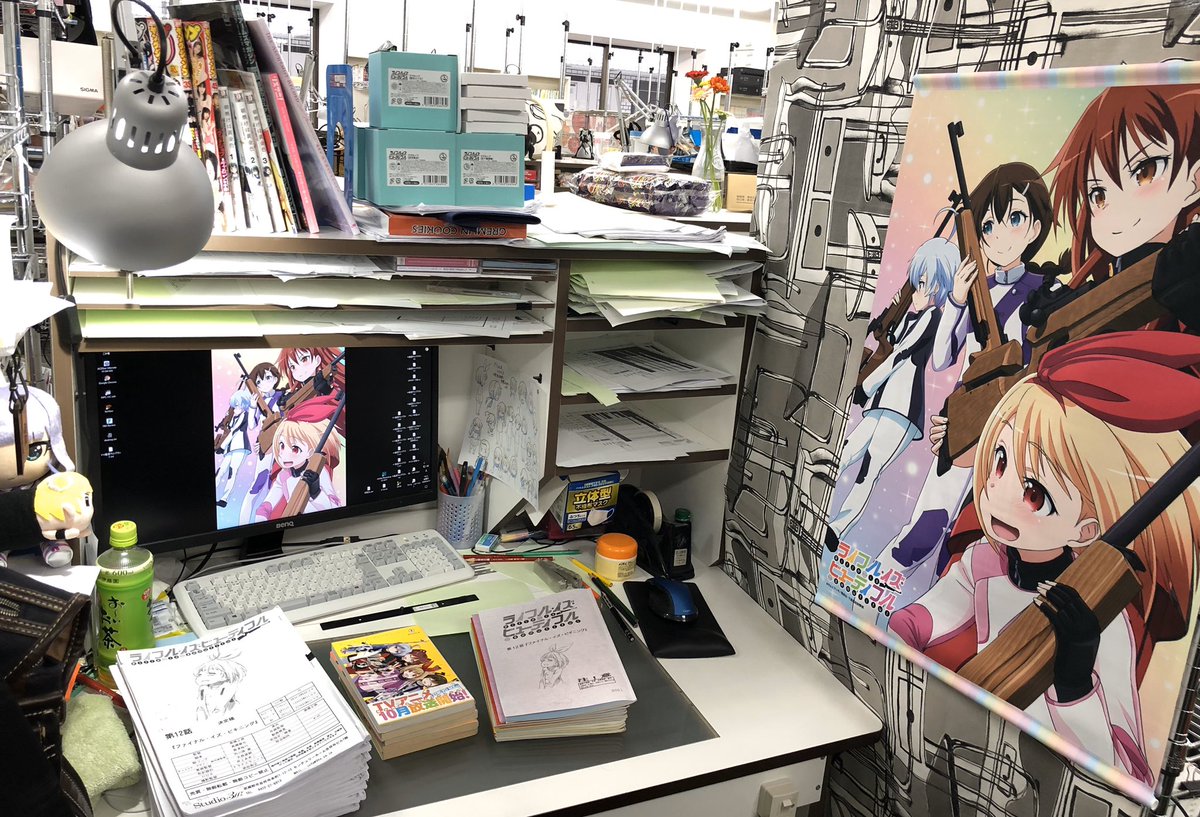 高橋正典 V Twitter 作画机もお世話になりました 大分散らかってますねw 高橋正典 V Twitter 作画机もお世話になりました 大分散らかってますねw