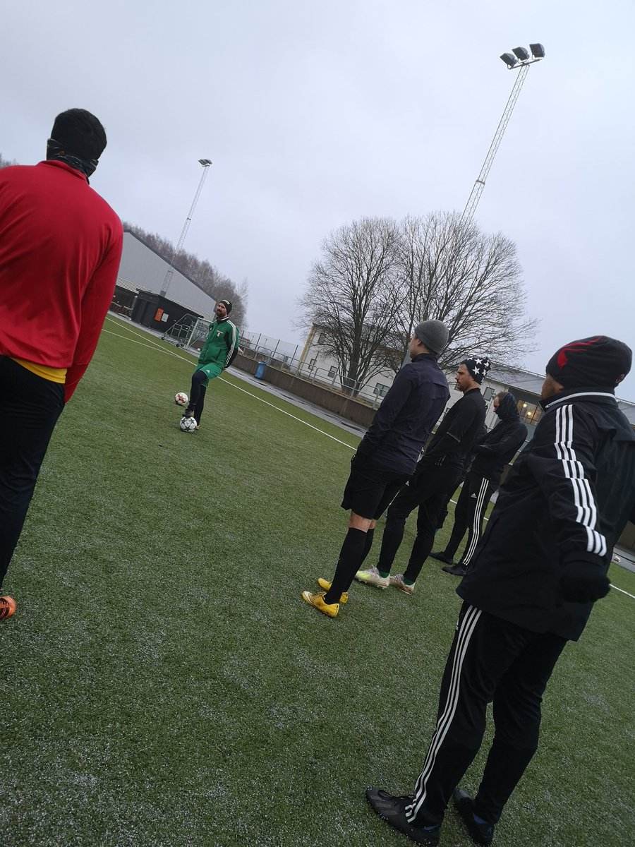 Regnet öste ner under dagens lördagspass. We like. Pre-season när det är som bäst! #kinnahultkörförfullt