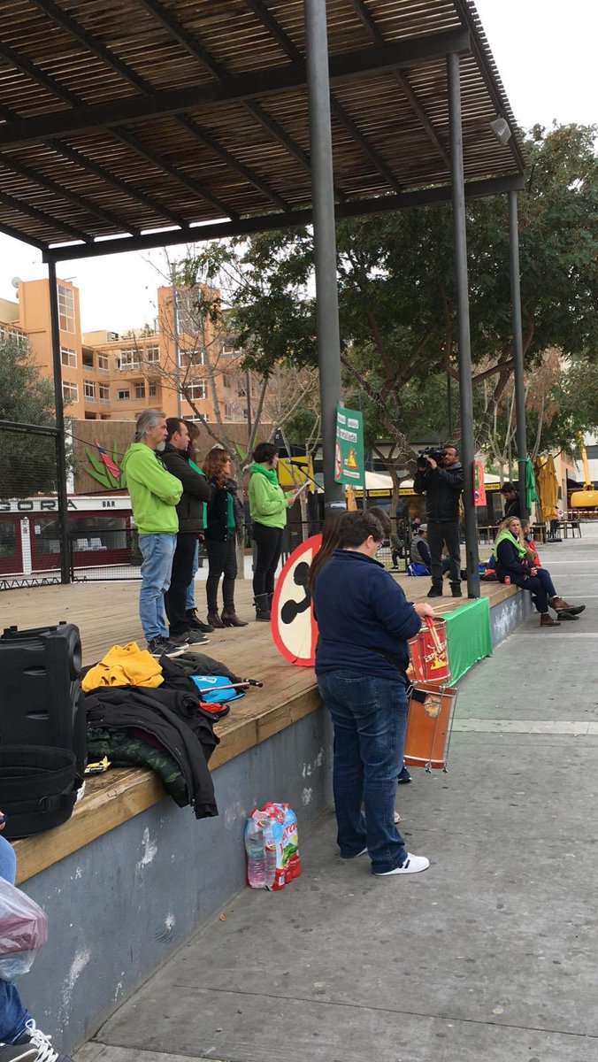 apdeivissa's tweet photo. Imatges de la concentració d’avui. #noalesretallades https://t.co/yw1ii955n3