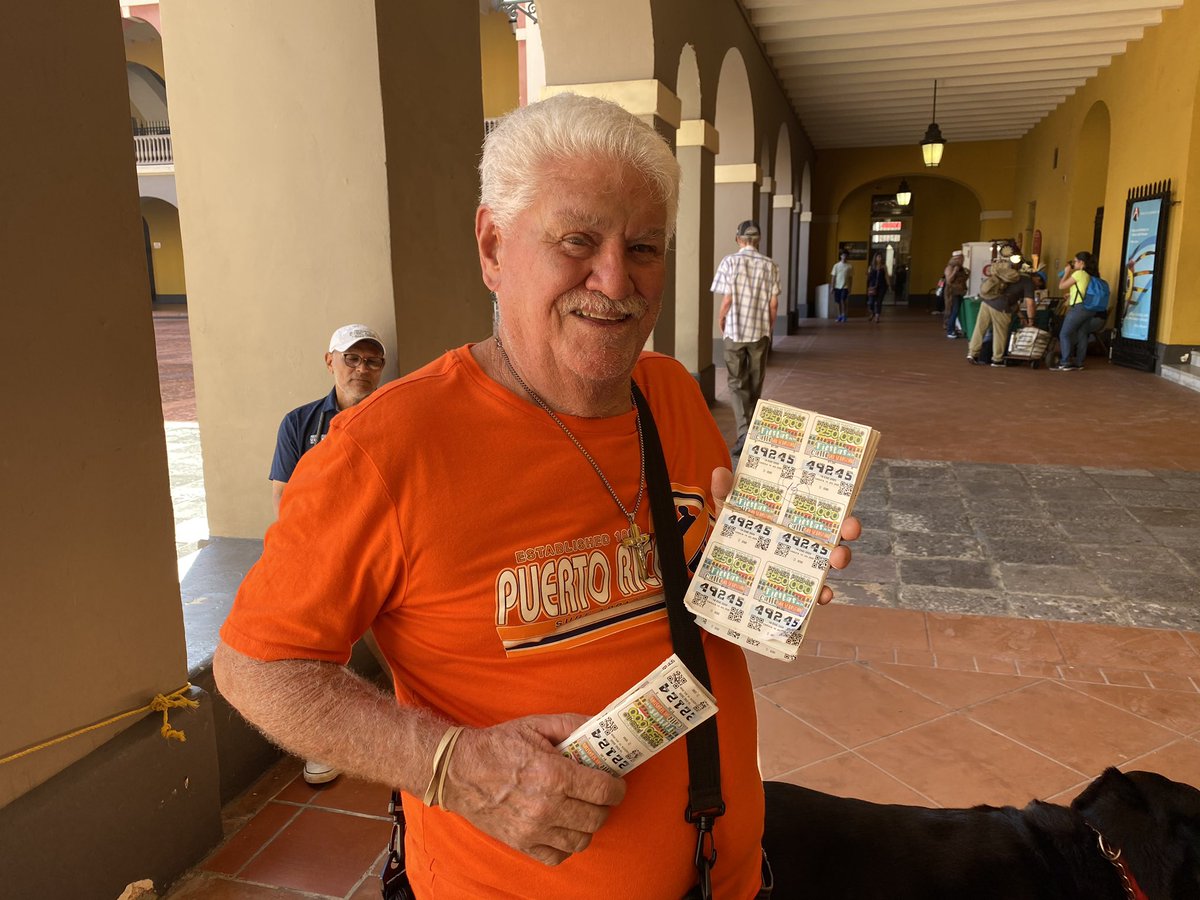 Autogestión, cultura y tradición en las Fiestas de la Calle San Sebastián. Puerto Rico es de la gente que la ama. Visita y apoya #LoDeAquíPrimero