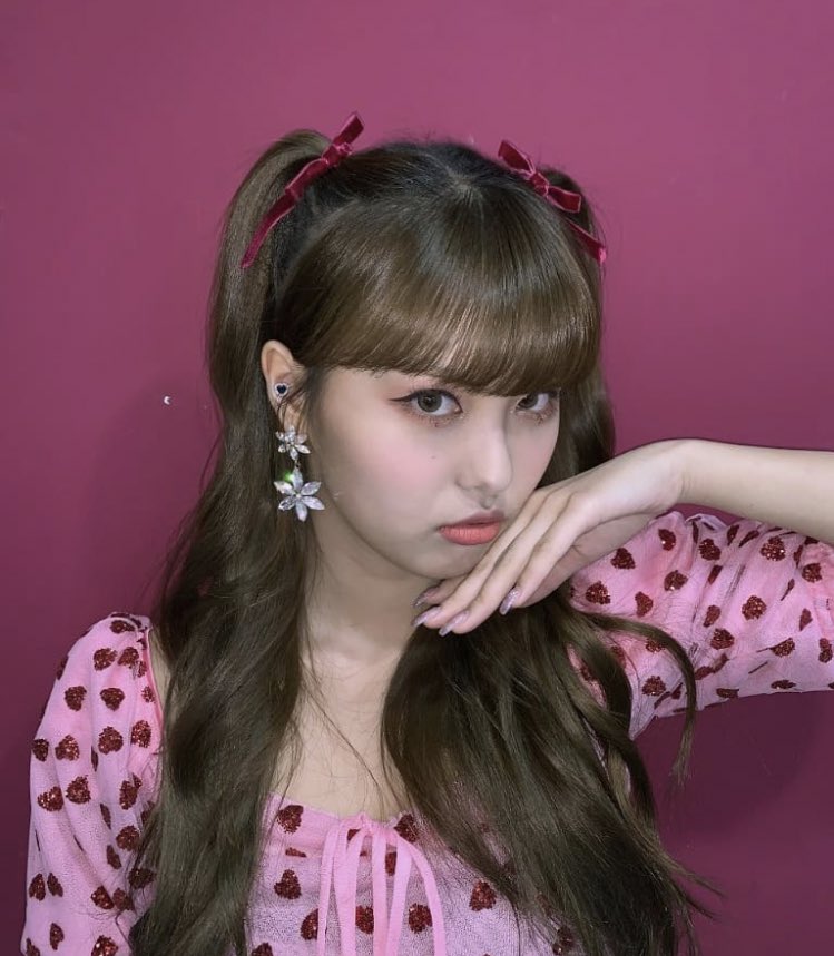renahin___'s tweet photo. 200118 아인's 인스타 update

오늘 리본 했찌롱🎀

#모모랜드 #MOMOLAND #モモランド #아인 #AHIN #アイン @MMLD_Official

📷©heyitsahin_ https://t.co/wJRbb5YuqG