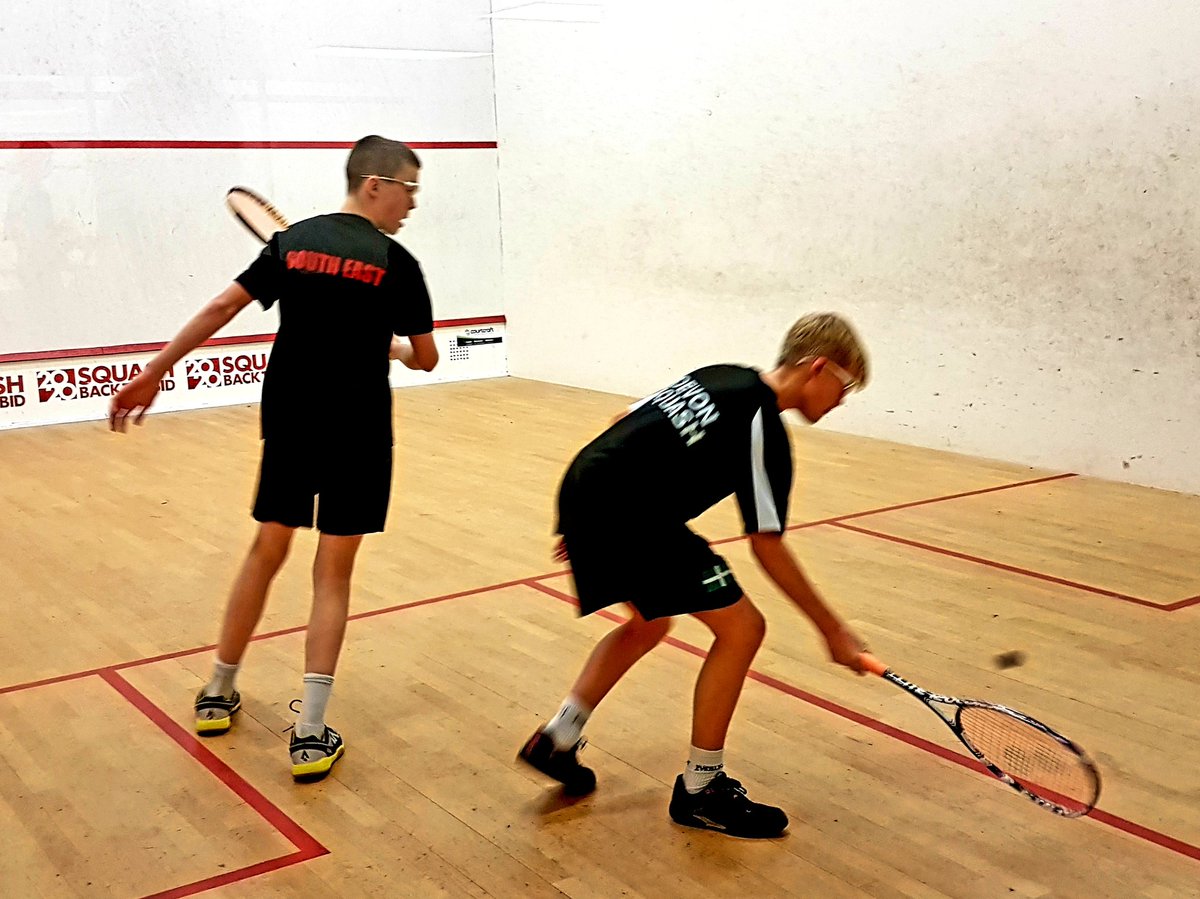 matt_decoycity's tweet photo. Great start for Devon U15s - some really tight matches but ran out 5-0 winners🔥against SE Wales. Must have been the mid match coaching from @Karakal89👏. Leicestershire next up 👍 @southwestcomms @DevonSRAsquash https://t.co/fmCJkBahyH