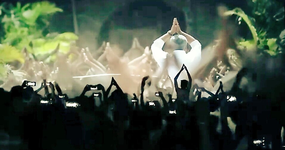 thisisanas_'s tweet photo. Watch #Thala #Ajith's #Viswsam now on @SunTV ( 6 30pm ).
#ThookuDurai Entry 🔥
#TRPHunterVISWASAMOnSunTv https://t.co/xZjNAyeY1O