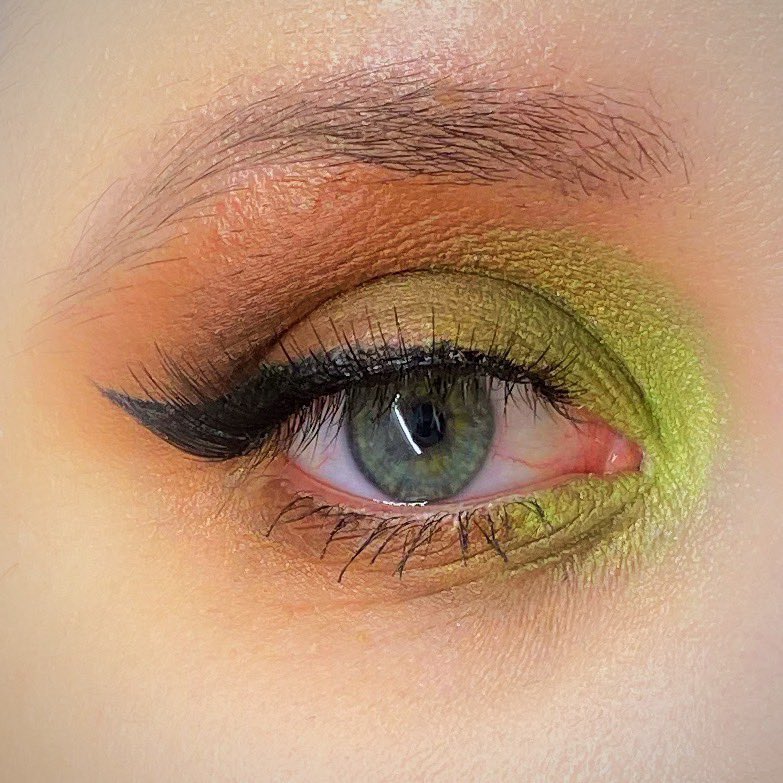 JulezMakeupAve's tweet photo. ๐๐งก๐๐งก๐๐งก๐๐งก๐
Brows: @milkmakeup
Lashes: @KissProducts
Eyeshadow: @fentybeauty
++ unpaid advertisement ++ #fentybeauty #kisslashes #milkcosmetics #eyemakeup #makeup #beauty #blogger #beautyblogger #makeuplover #followme https://t.co/tX0gEQ1yct