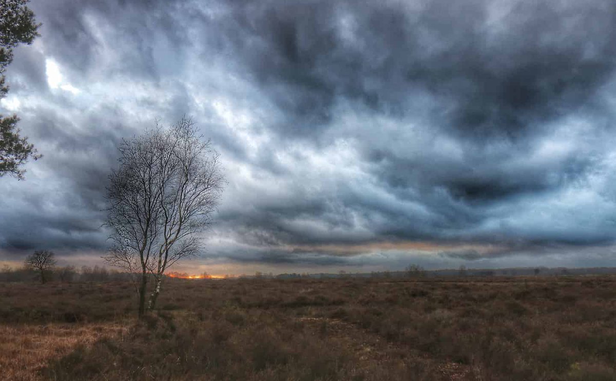 OnsBiank's tweet photo. Behind the clouds 
The sun is still shining.

https://t.co/qYC8E60RyB https://t.co/iPZ7nk0GQh
