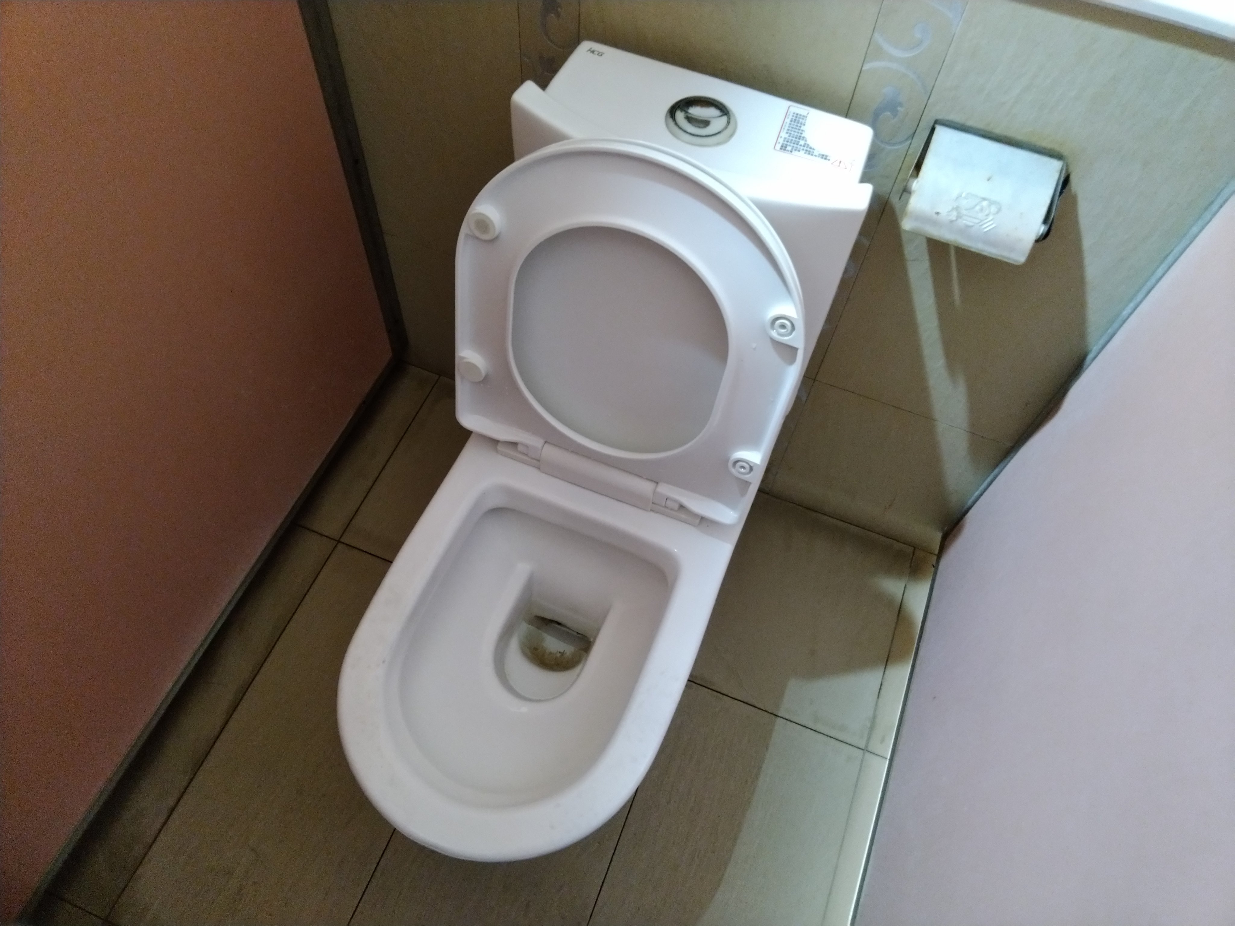 アジアトイレポットの旅 三鳳宮 黄色に赤字で大きく書いてあるので とてもわかりやすい 和式と洋式のイラストもグッド 19年10月 台湾 高雄 海外旅行 トイレ レストルーム 文化 T Co W3fdjp1w6z Twitter
