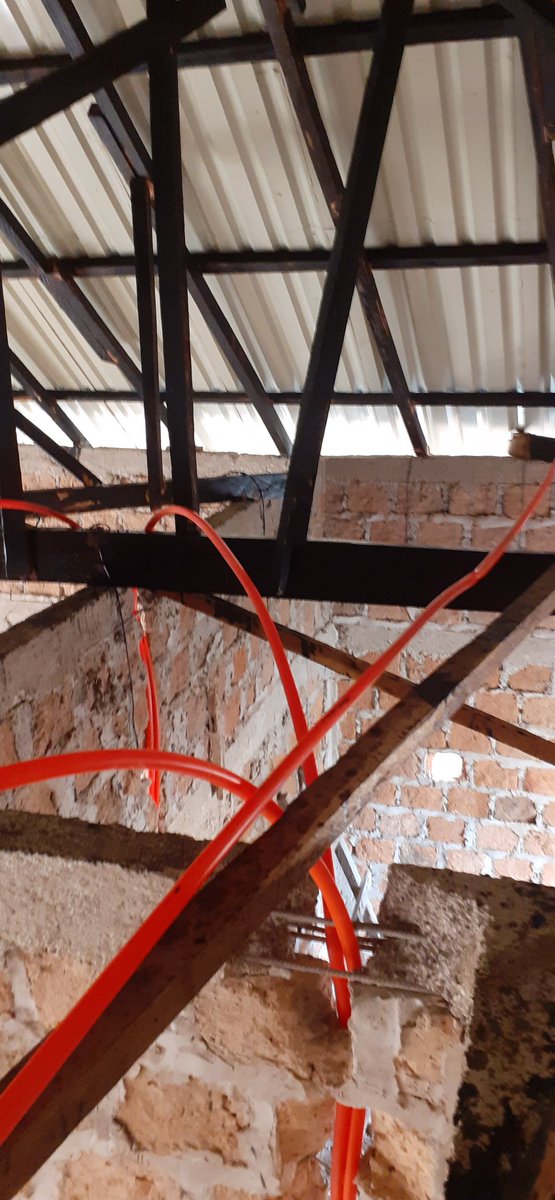 EMSAGUINEE's tweet photo. EMSA-GUINEE  est là pour tout installation en  électricité, bâtiment, groupes électrogènes et panneaux solaires.
Tel: 621231418
Email: emsaguinee@gmail.com https://t.co/MJJUwlMDQi