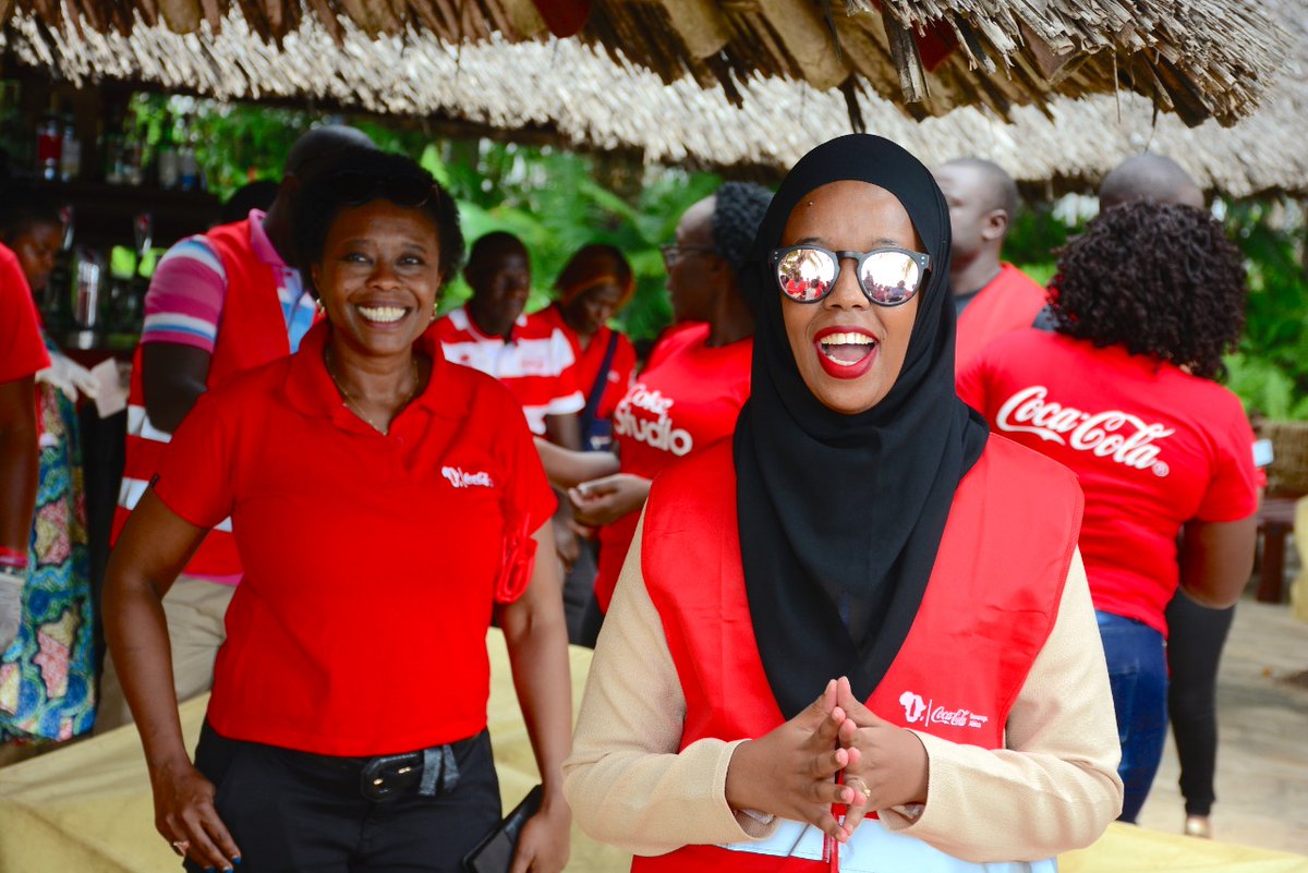 CCBAinKenya's tweet photo. We started early today with a keynote speech from Madam Ilhan Abbas, the Chief Environment Officer @MombasaCountyKe and a motivational talk from @rudishadavid who graced our beach clean up activity. #WorldWithoutWaste https://t.co/T5XVA19gVE