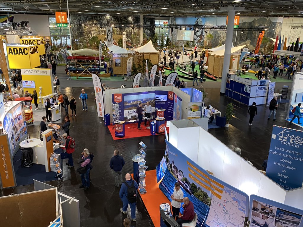 ClydeMarLeather's tweet photo. @sailscotland lovely to see you all @nonstopboot thanks for all the useful info @AlanRankin01 https://t.co/uI91cvmuUJ