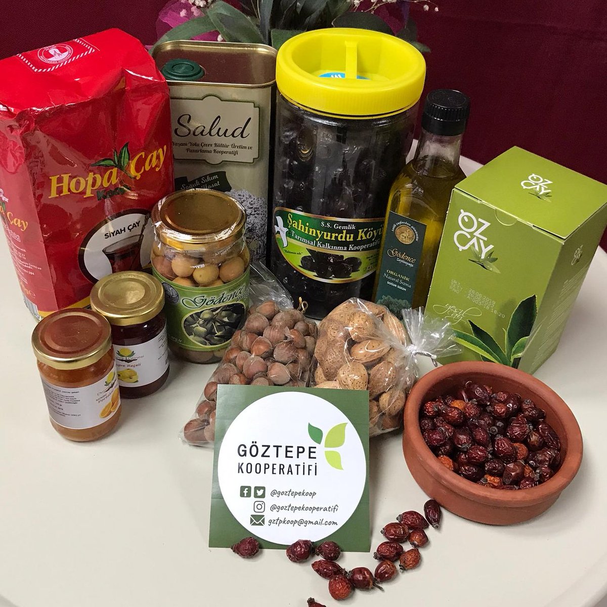 GoztepeKoop's tweet image. Kış kapınızı çalmışken bir demlik kooperatif çayı sevdiklerinize sıcacık bir armağan olsun Beş çayı keyfini tatlandıracak alternatifler Göztepe Kooperatifinde 😋
#göztepekoop #özçay #hopaçay #şahinyurdukoop #refiklerkomünü #devrekgüneşikoop #gödencekoop #yaşamyolukoop #dayanışma