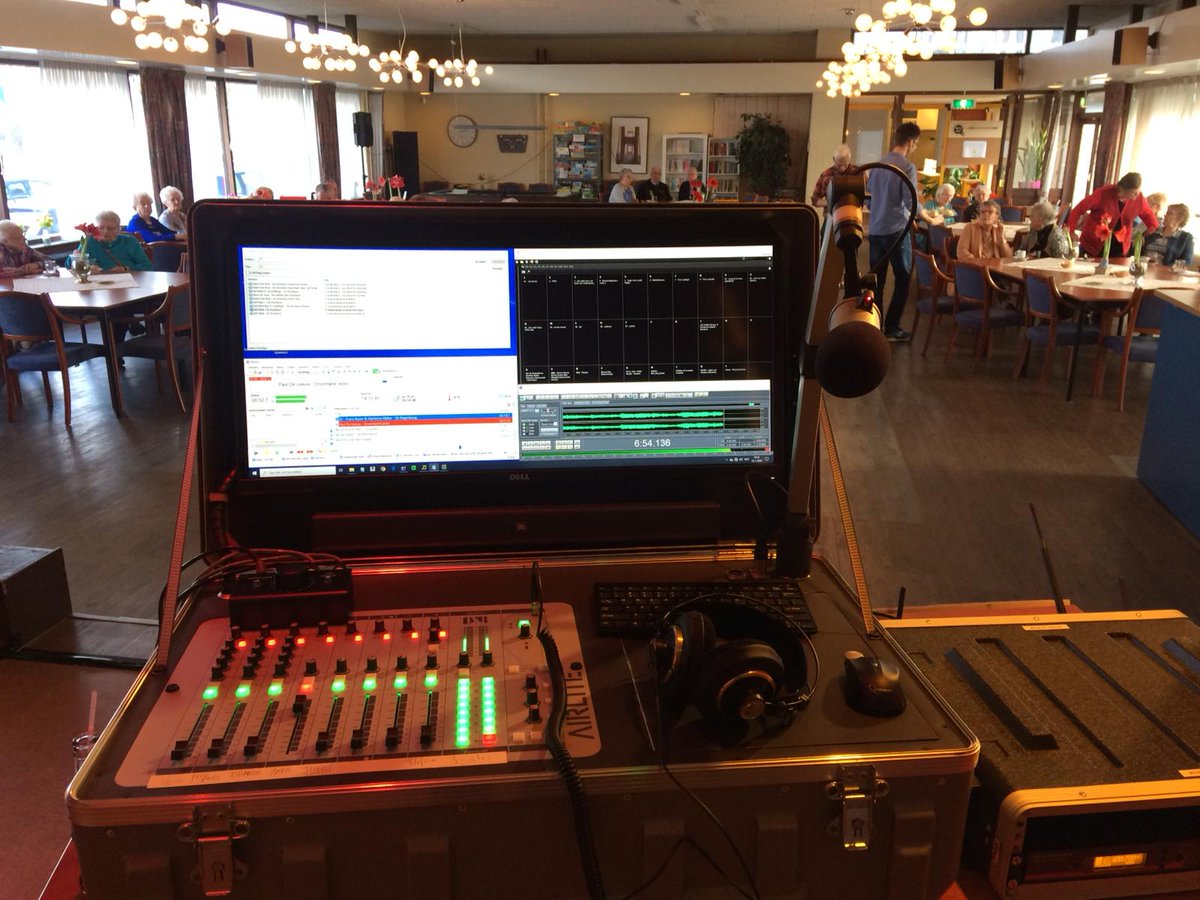 PlusRadiotv tweet picture