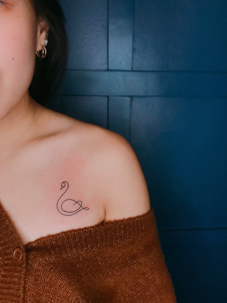 snowflowervkoo's tweet photo. my #blackswan inspired (FIRST!!! EVER!!!) tattoo 💜 when a song resonates with you this much, there’s no choice but to get it inked. a little reminder from @BTS_twt to continuously face our shadows &amp; to work even harder to overcome them with passion. ✨ https://t.co/mr5focMzAd
