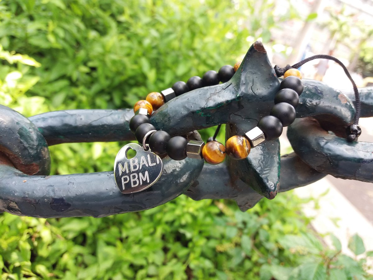 GShamballa's tweet photo. It illegal to have naked wrist and neck📿😱😱

📌For enquiries DM/ WhatsApp 0784495953

@ZiphowC @LevinceyR 

#WATTOT #SAvsENG #DJSBU #ParktownBoysHigh #Amakhosi4Life https://t.co/DRtL6WW74x