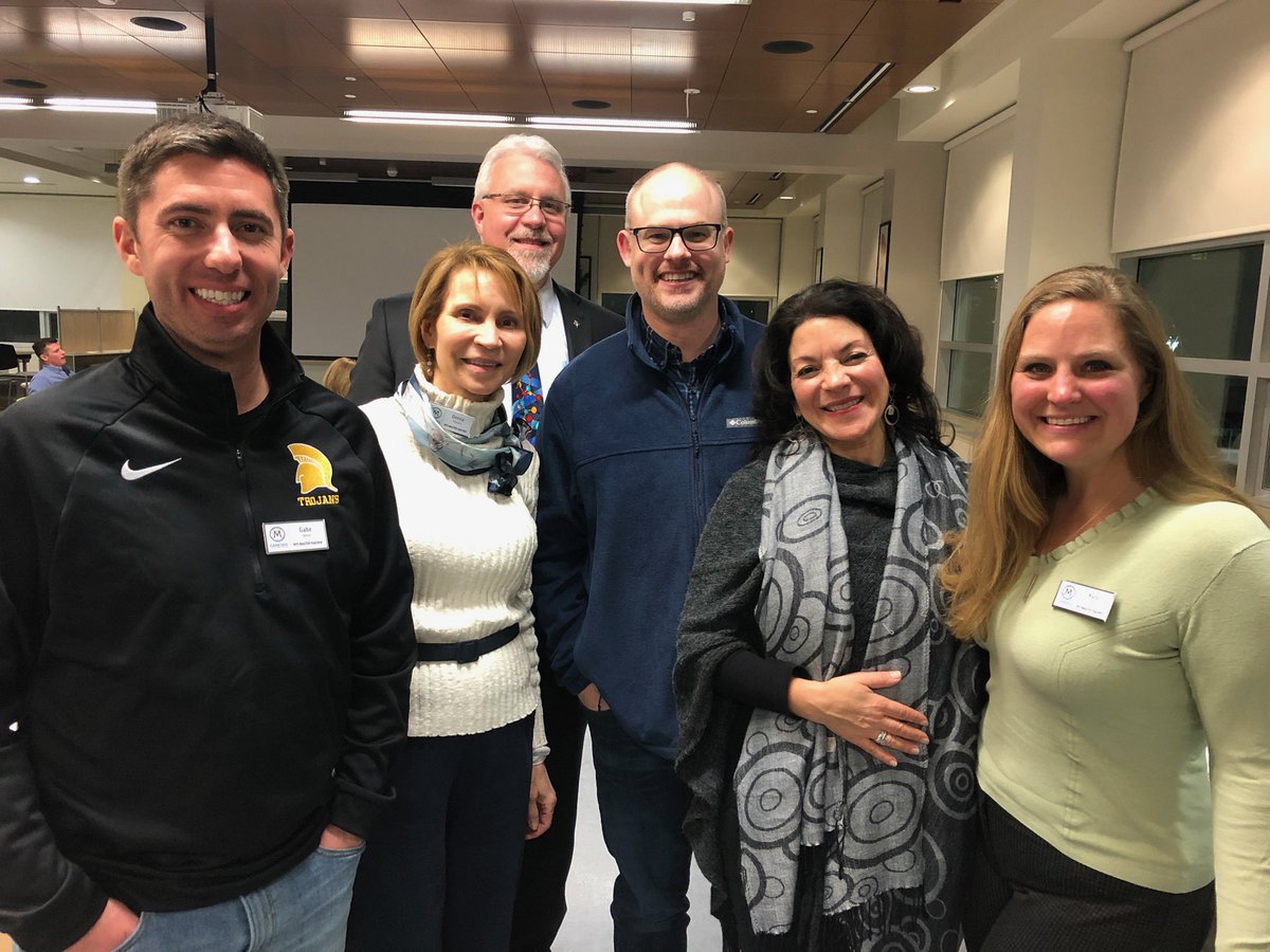kls_natureED's tweet photo. Master Teachers from Greece with Dr. Nick Warner after his talk on the Insight Mission to Mars. This is how STEM teachers like to spend a Friday night. @NYSMTP @GreeceCentral @GreeceOlympia #lifelonglearners https://t.co/flAsHLtGh3