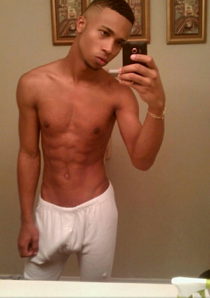 DotadosMagrelos's tweet photo. O que será que esses magrinhos esconde dentro da cueca, vamos descobrir juntos?
#magrelos
#magrelosdotados
#roludosdanet
#pentelhudos
#cheiroderola
#magrostesudos
#adoro1magrelo https://t.co/RNdPU5Ztyj
