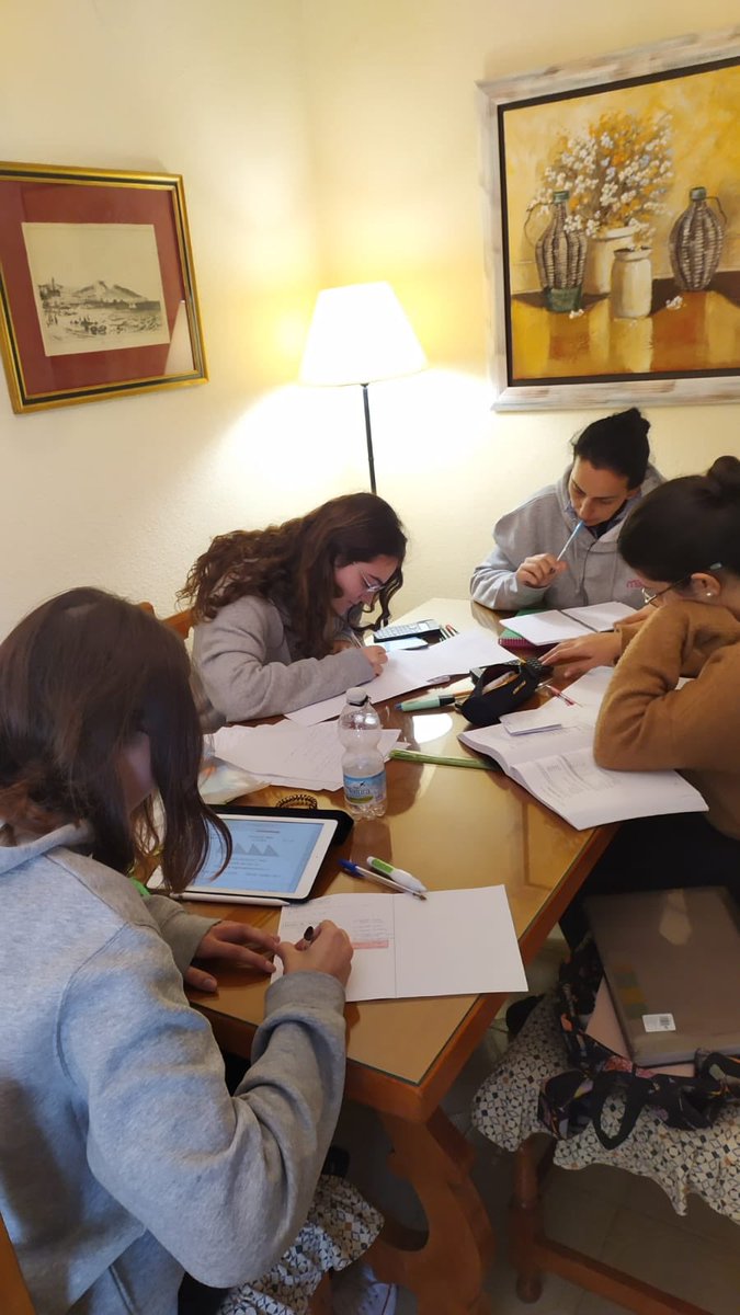 mairenacet's tweet photo. Convivencia de estudios en la playa!! #findesemana #residenciaestudiantessevilla #residenciacet #estudiantessevilla https://t.co/TYA0fCYil9