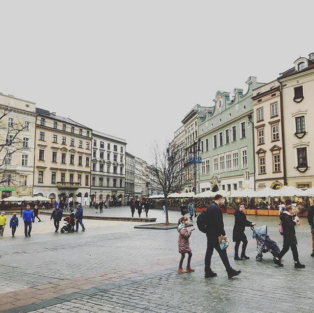 #shadesofgrey in #Krakow
Plan, explore &amp; experience with #krakowinyourpocket 
#travelslow #travelsmart #travelguide #traveltheworld #travelpoland #traveler #lovetotravel #krakow101 #visitkrakow #visitpoland #polandexperience #polandinyourpocket #poland #… ift.tt/2NDcOMq