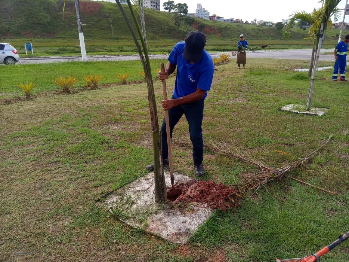 limpatech's tweet image. Revitalização nos canteiros da Cidade.

Nossa cidade é linda e a revitalização dos canteiros, jardins, e todo cuidado da nossa equipe especializada faz toda diferença para dar vida a cidade! 

#PorumaMacaemelhor @draluiziojunior