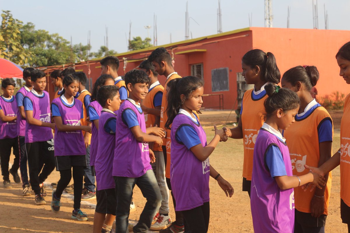 SuheilTandon's tweet photo. What a day it's been at the 3rd Edition of the #MixedGender Netball tournament organised by @ProSportDev in Bhubaneswar!
Sporting values of fairplay, respect, camaraderie & cooperation in full display #CommunitySportsProgram #Sport4Good https://t.co/c8y3NHXqHk