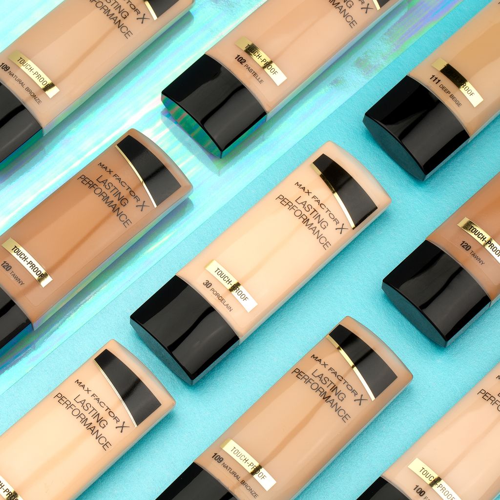 superdrug's tweet photo. Attention! Gym worthy makeup 🔊 Lasting Performance foundation from Max Factor feels light as a feather but with a hard-wearing touch proof system, allowing your flawless finish to stand up to any amount of running or touching! #LastingPerformance

Shop - https://t.co/Vd67SELSCv https://t.co/gsmTOy4rxA