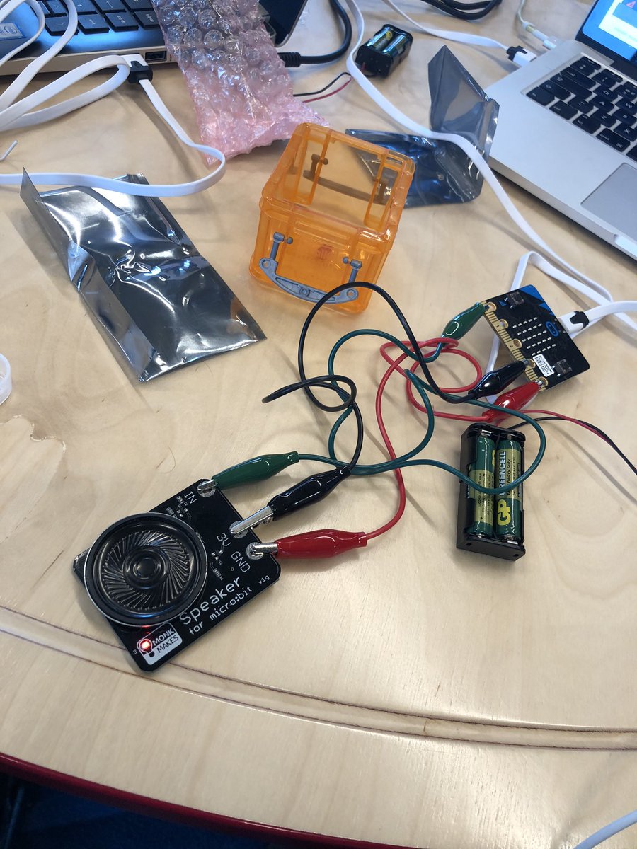 willnolannet's tweet photo. Great day @MS_eduIRL with @Howell_MSFT learning all things @microbit_edu and @Minecraft to bring back to our students. @JctCoding #coding #jctcoding #makecode https://t.co/FOqIhjkEc5