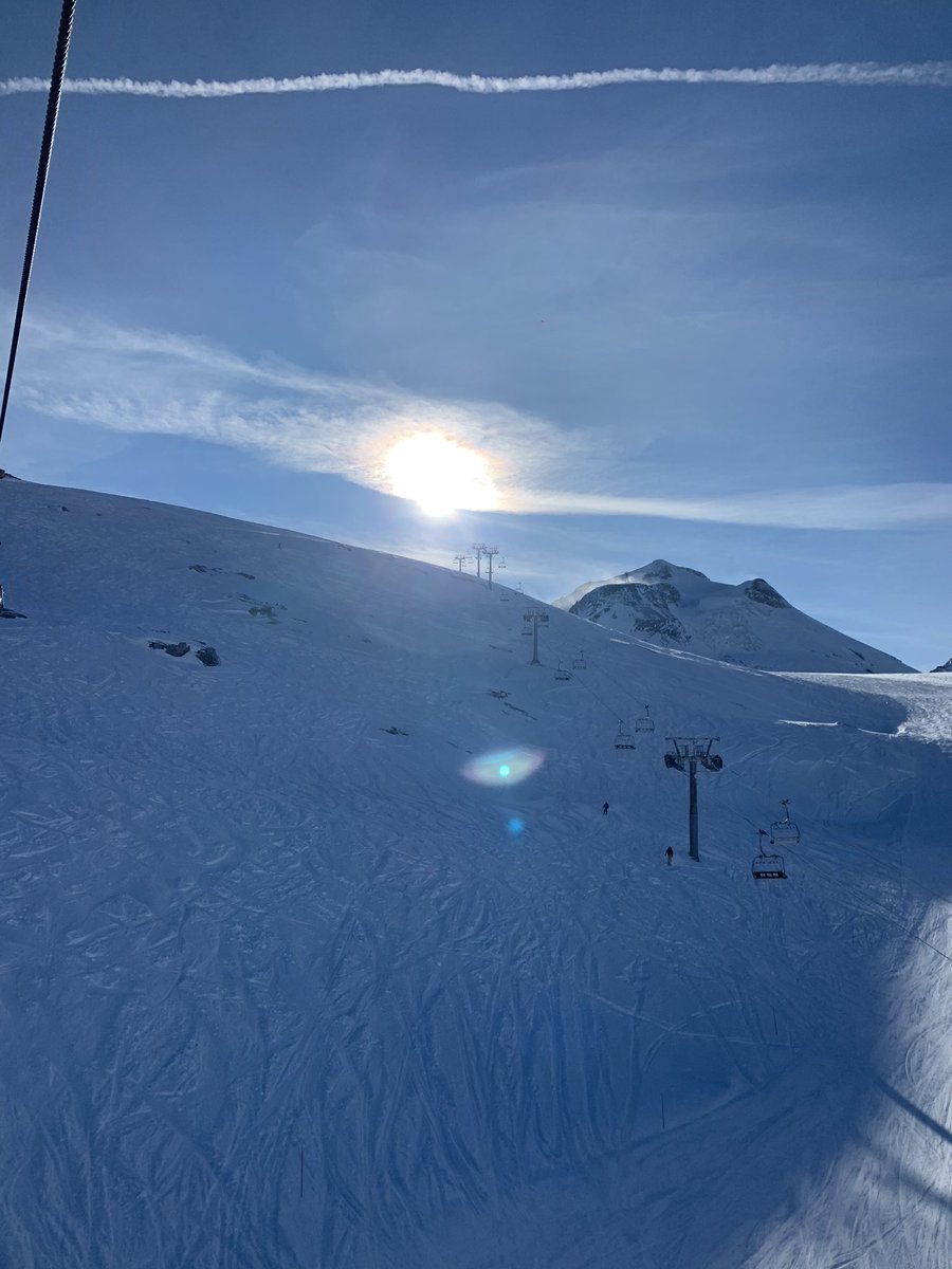 bobupanddown's tweet photo. #Tignes #espacekilly #frenchalps #thealps #snowboarding #valdisere https://t.co/E1q1Dq8IoF