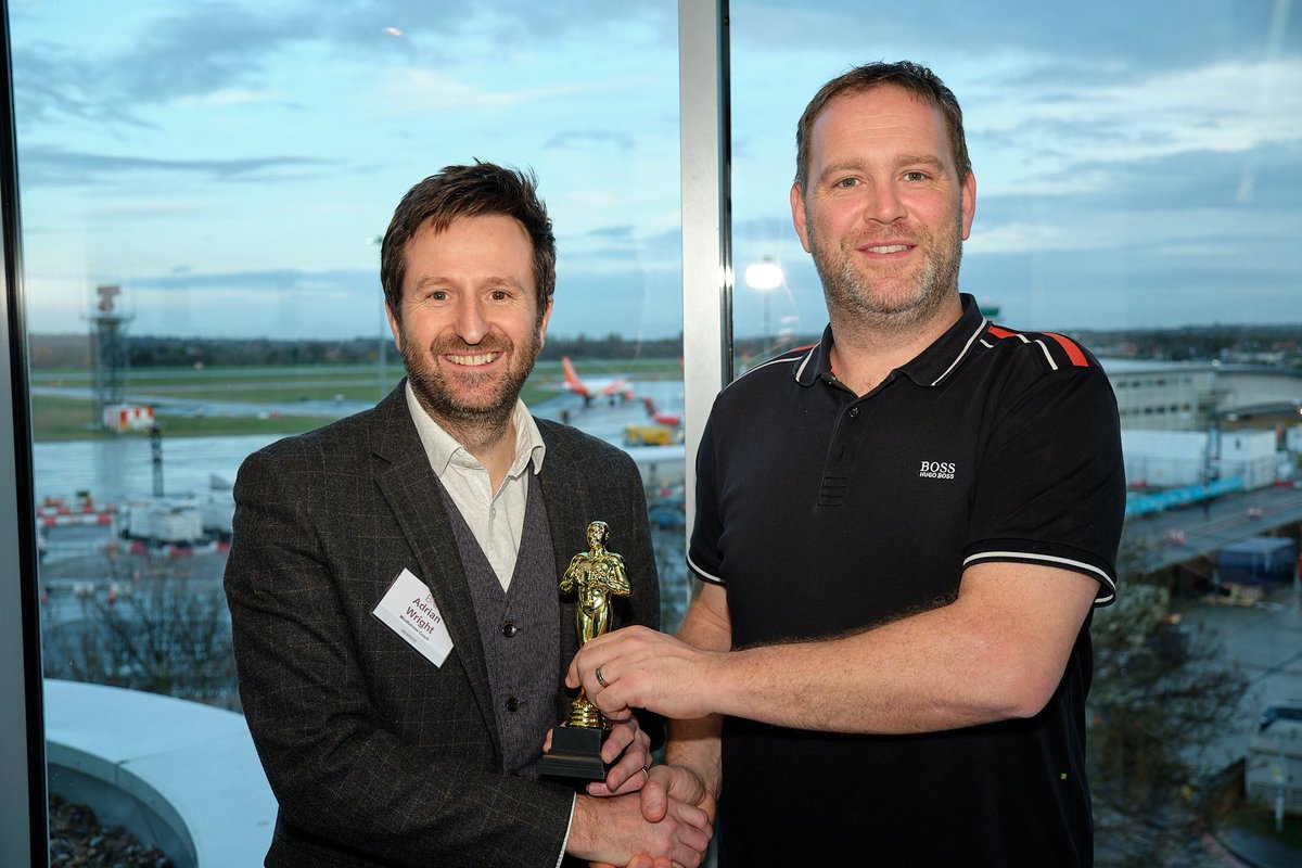 BNISouthend's tweet photo. OSCAR WINNER!!🏆 Congratulations to Adrian Wright for a great presentation at this week's networking meeting. https://t.co/0SVzd6H3hG