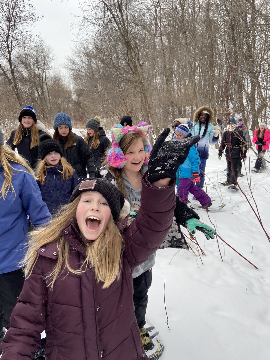 advocate4physed's tweet photo. Our 5th graders Skiing and snowshoeing just before the #snowstorm.  Next week is going to be fun.   ⁦@ISD728 ⁦@HassanElem⁩ #physed #minnesnowta https://t.co/sSMoXLdeEu