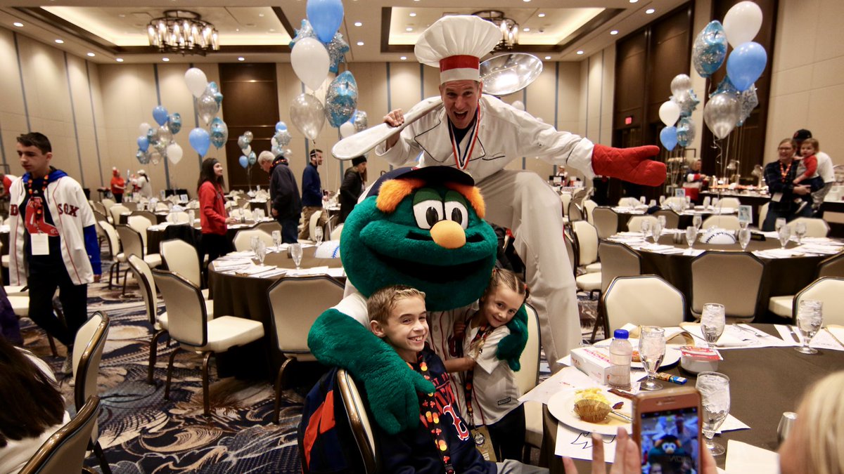Wally97's tweet photo. Chef @BigLeagueBrian 

#SoxWinterWeekend https://t.co/0bLM88qSu8