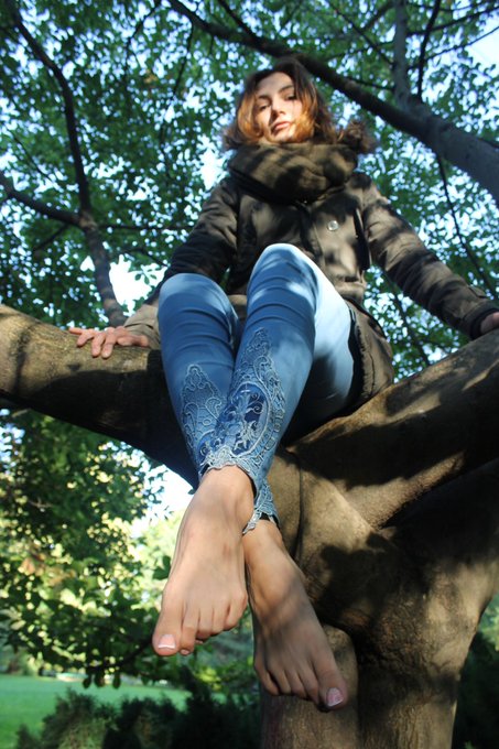 #barefoot #barefootgirl #onthenature #босиком https://t.co/deHIVRDqaW<a href="/tag/barefoot"class="tags">#barefoot</a><a href="/tag/barefootgirl"class="tags">#barefootgirl</a><a href="/tag/onthenature"class="tags">#onthenature</a><a href="/tag/%D0%B1%D0%BE%D1%81%D0%B8%D0%BA%D0%BE%D0%BC"class="tags">#босиком</a>