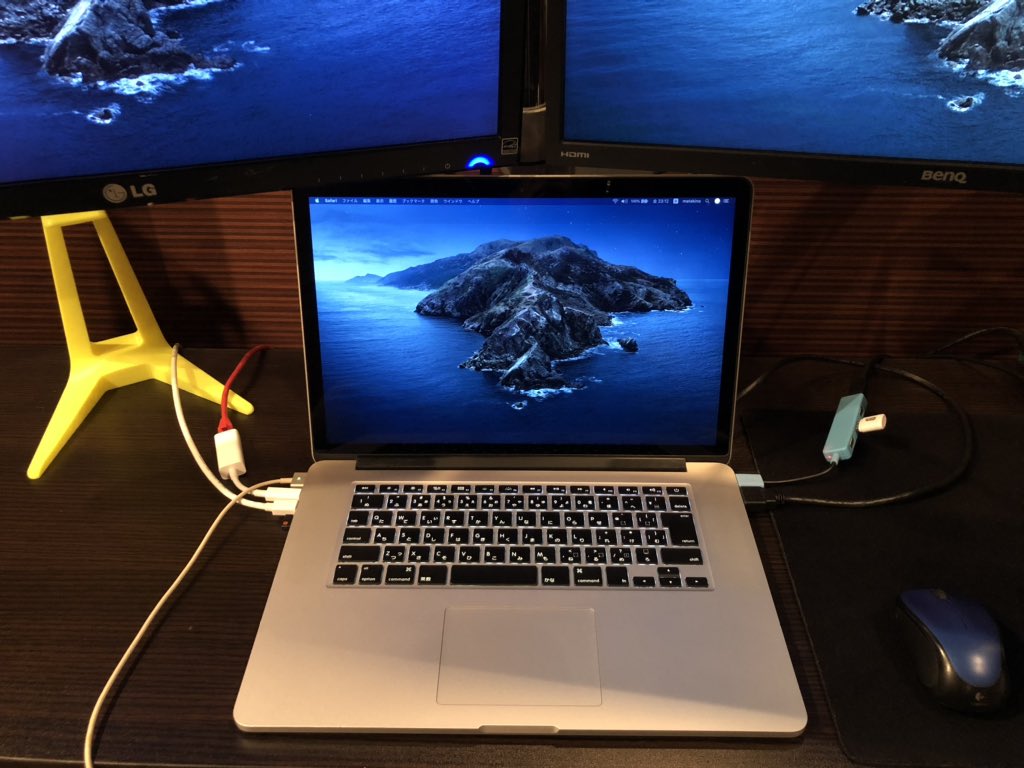 matakino4989's tweet photo. USB Type-C問題はドックで対応
外出時にUSBメモリやSDカードを読みたい時に困るので小型のハブも欲しいですね
今まで線5本も抜き差ししてたのが1本で済んで電源アダプターも余るとか最高かも知れない
ドックだけで3万超えだけど、、
#TS3Plus #MacBookPro16 https://t.co/c33zGMCkeO