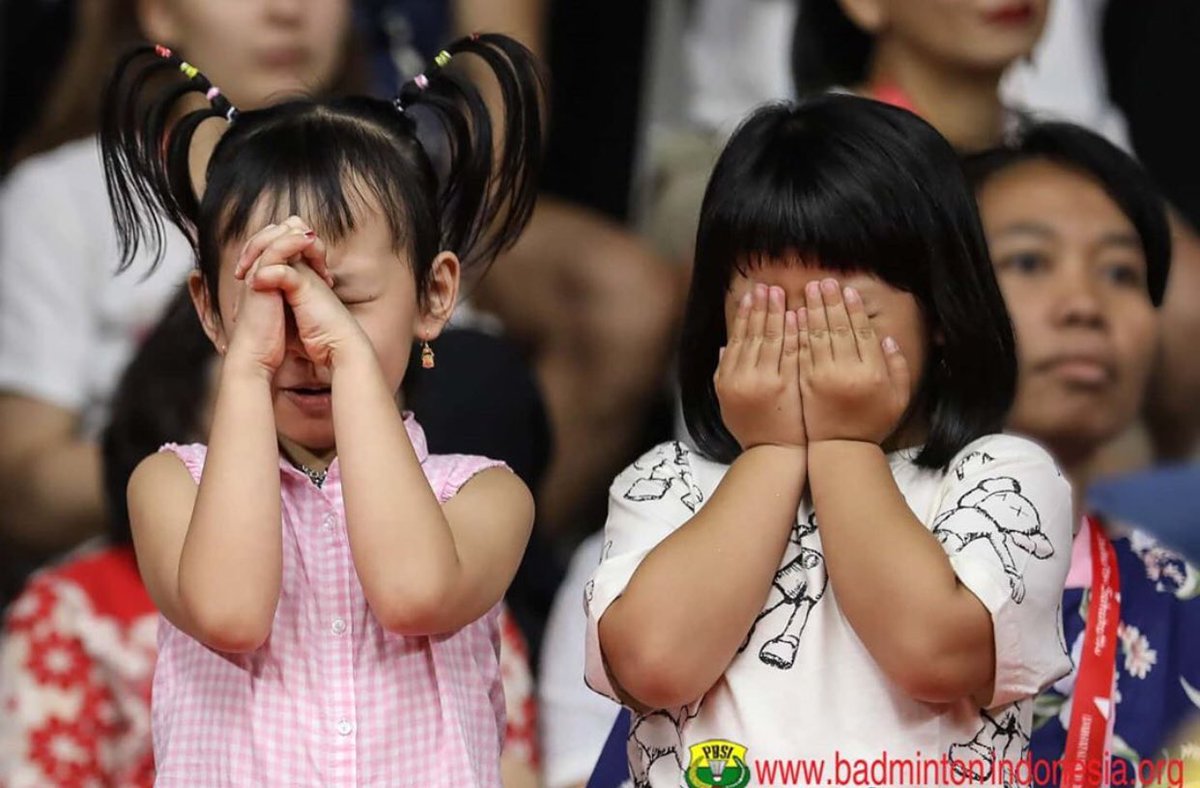 maman1965's tweet photo. Bahagia melihat mereka berdoa utk jagoan bulutangkis Indonesia dg caranya masing-masing....

#tidakbhinnekabukanindonesia https://t.co/vT22D4zGKs
