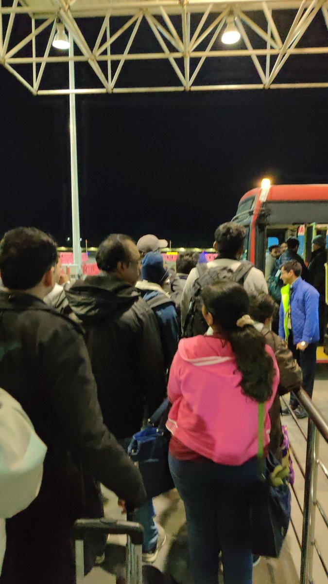 basantikibeti's tweet image. Now waiting for boarding at gate without a coach in sight ..good 10 mins and waiting! So much for #Spicemax @spijet 
Such a SCAM !!