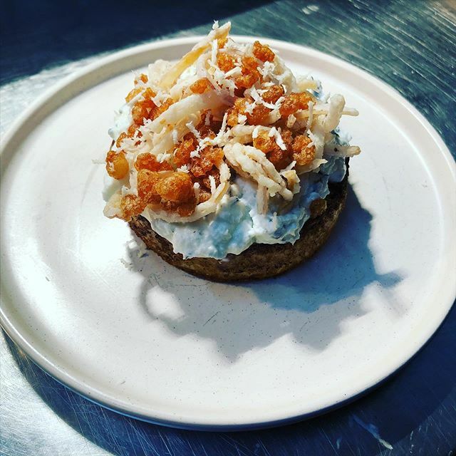 Salt baked celeriac, goats cheese, mint, beer scraps, horseradish &amp; onion #vegetarian #celeriac #pub #bristol ift.tt/2G2Kyyx #thevictoriapark