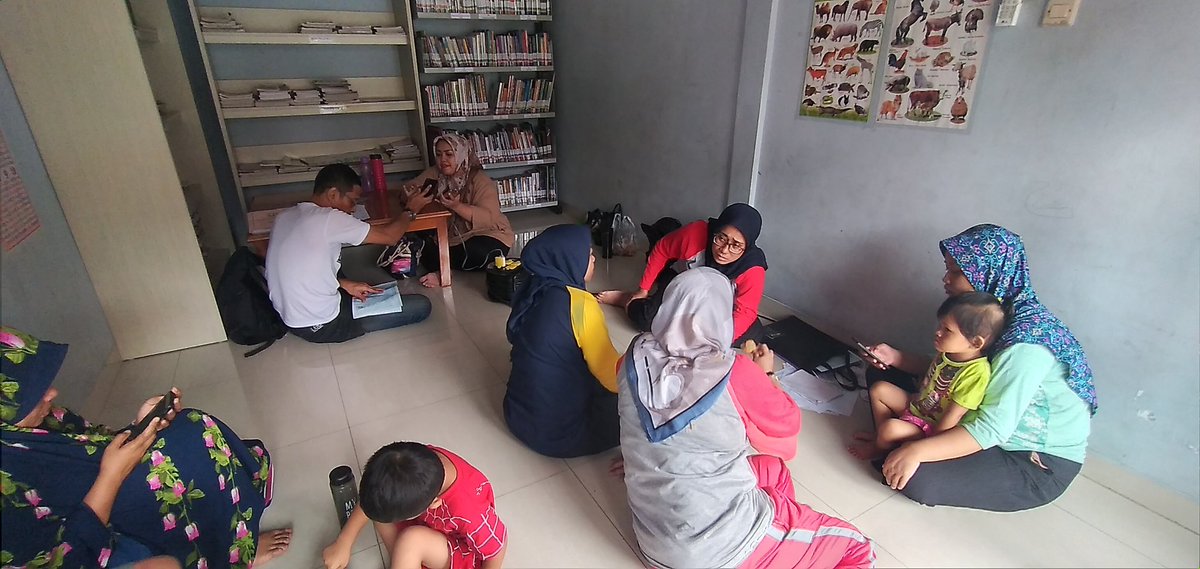 BeringinRptra's tweet photo. Memfasilitasi PKK kel CPT dan kader dasawisma dalam evaluasi Carik Jakarta di Rptra Beringin JP tgl 18 Jan 2020
@tutykusumawati 
@kusumawati_tuty 
@BeringinRptra 
@dppappdki 
@PpappPusat 
@kelcemputtimur 
@aniesbaswedan 
@togi_duma https://t.co/fGVjRNCSec