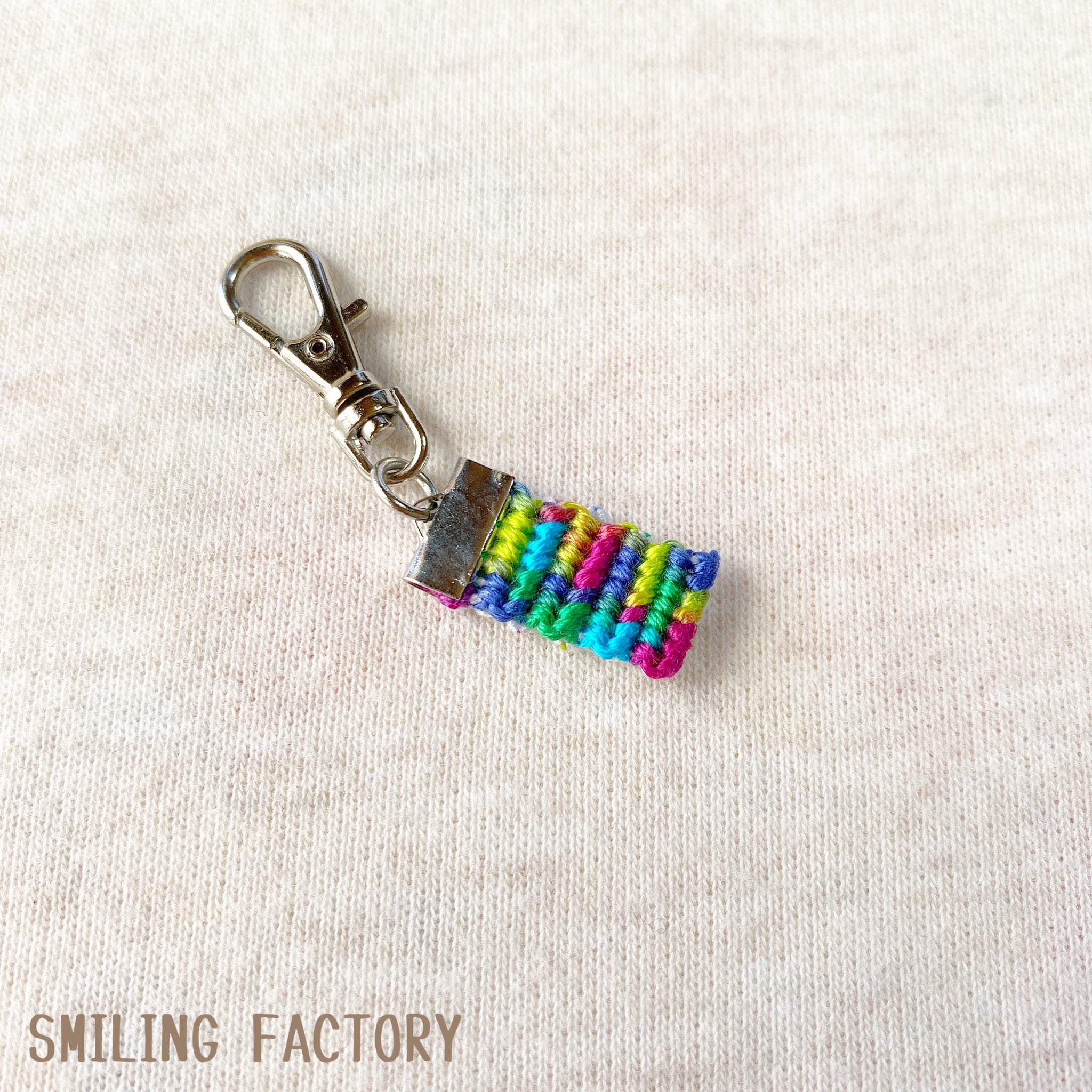 Yaaya Smilingfactory No 8のミサンガチャーム もしくは アルファベットのb または 無限大 でも ミサンガ Friendshipbracelet ハンドメイド Handmade チャーム キーホルダー 数字 八番 カラフル シルバー 無限大 はち エイト