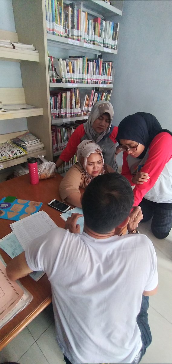 BeringinRptra's tweet photo. Memfasilitasi PKK kel CPT dan kader dasawisma dalam evaluasi Carik Jakarta di Rptra Beringin JP tgl 18 Jan 2020
@tutykusumawati 
@kusumawati_tuty 
@BeringinRptra 
@dppappdki 
@PpappPusat 
@kelcemputtimur 
@aniesbaswedan 
@togi_duma https://t.co/fGVjRNCSec