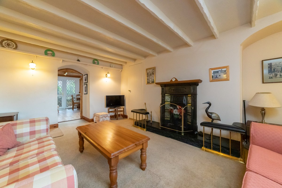 AC_Perth's tweet image. #ForSale #New Tamam Cottage, 1 Bowling Green Terrace, Moray Street #Blackford
O/O £137,500 by @AC_Perth on @rightmove @Zoopla @OnTheMarketCom acandco.com/property/detai…