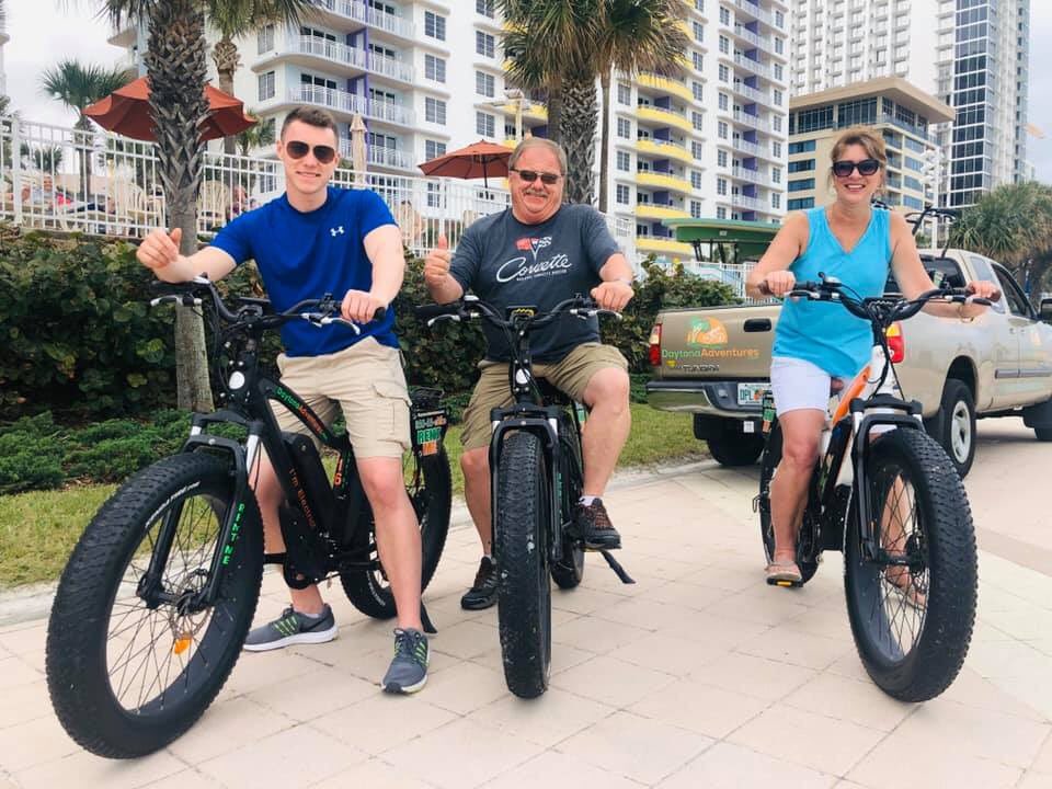 eBikeDaytona's tweet photo. The Herwigs of Minnesota loved our trifecta of Rad Rovers....
#wyndham #wyndhamoceanwalk #radrover #lovedaytonabeach #daytonabeach #bikerentalnearme #bikeshopnearme https://t.co/9cHfbXTkwp