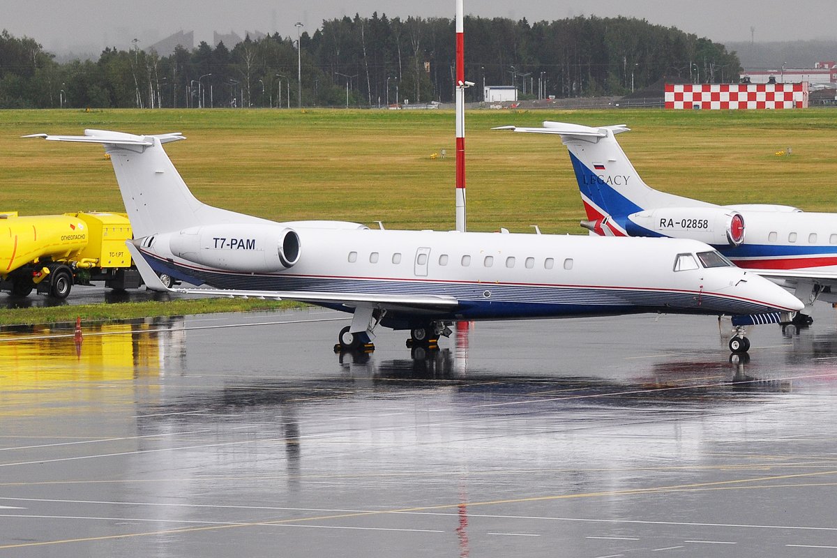 MaximGolbtaiht's tweet photo. T7-PAM - Private - Embraer EMB-135BJ Legacy
#Embraer #Embraer135 #e135 #EMB135BJ #Legacy #svo #uuee #sheremetyevo #spotting #mespotter #avgeek #megaplane #moscow https://t.co/RSpiDm0Rom