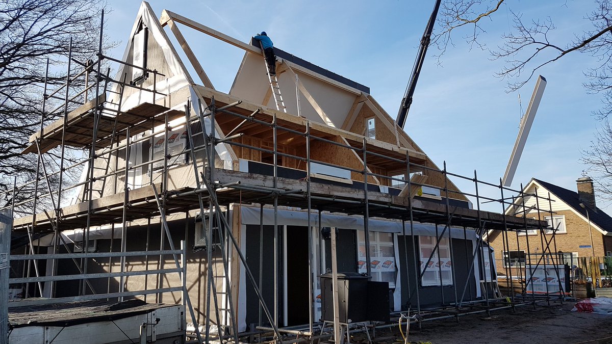 In enkele dagen tijd...

Nieuwbouw vrijstaande woning te Broekland.
Deze woning wordt gebouwd volgens het Kingspan TEK bouwsysteem.
#prefab #duurzaam #innovatief #energieneutraal
