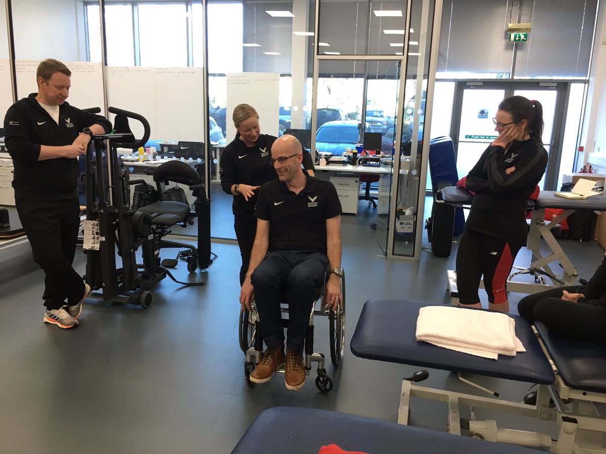 GemmaNParry's tweet photo. “Questioning - the ability to organise our thinking around what we don’t know” - the art of subjective & objective assessment for our para-athletes #eisESPA @eis2win @PaulMartinEIS @HignettTom https://t.co/fRV966rz5K
