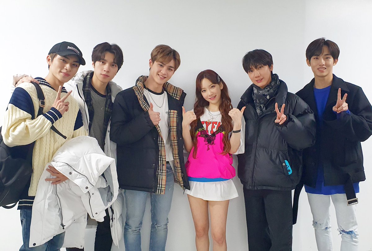 SMTOWNGLOBAL's tweet photo. #THE_UNSEEN #泰妍 #李秀满制作人 #肖俊 #黄冠亨 #钱锟 #李永钦 #董思成 https://t.co/oEZtCB0qrY