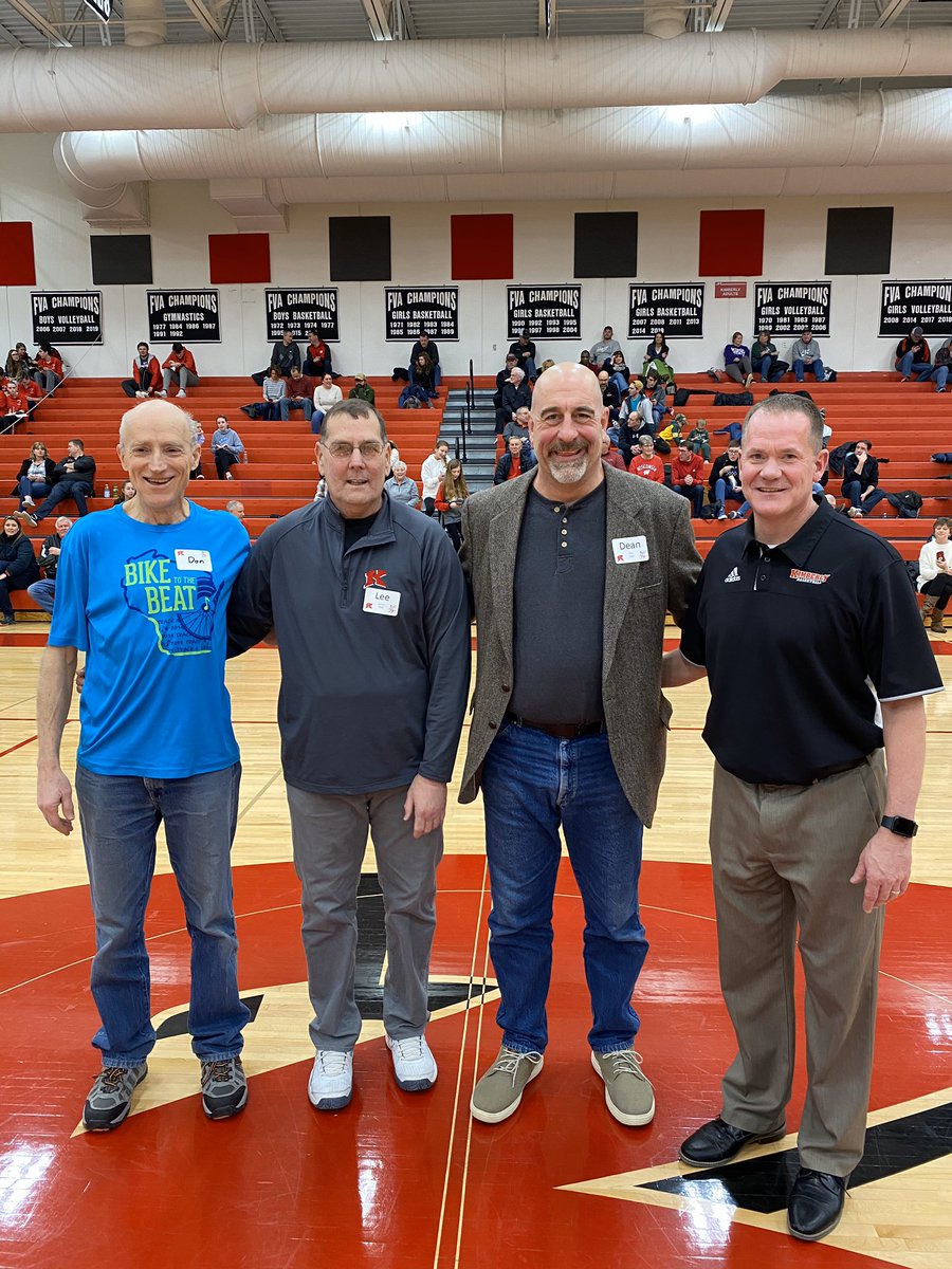 GBBKimberly's tweet photo. Last night, we had the opportunity to recognize and honor all of our past players and coaches who have dedicated themselves to our program over the years! It was a special night! #OnceAMaker https://t.co/483cCY3CMK