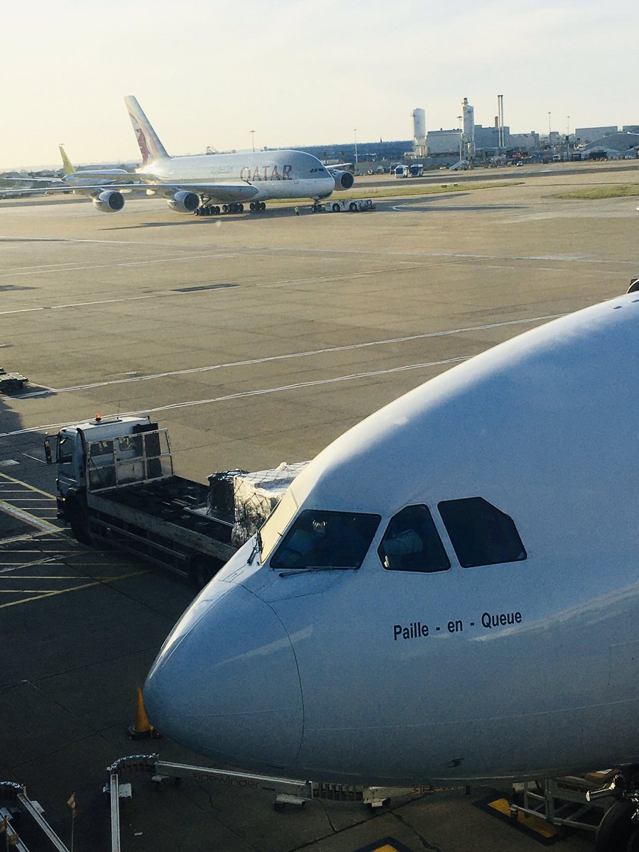 Systeo16's tweet photo. #bestviewintheworld #avgeek @HeathrowAirport https://t.co/Px0ECqW2cb