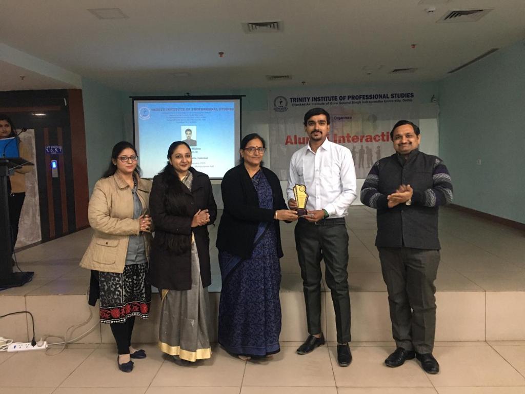 TrinityDwarka's tweet photo. TIPS invited its alumnus Mr. Nirbhay Mishra from BCA department (2015-2018) batch to the campus for an alumni interaction with the BCA students. Mr. Nirbhay is currently working as an Associate Analyst at Deloitte,Hyderabad.
#TIPSalumni #alumniinteraction
https://t.co/M4zihmRZQx https://t.co/CrDpGwKoh6